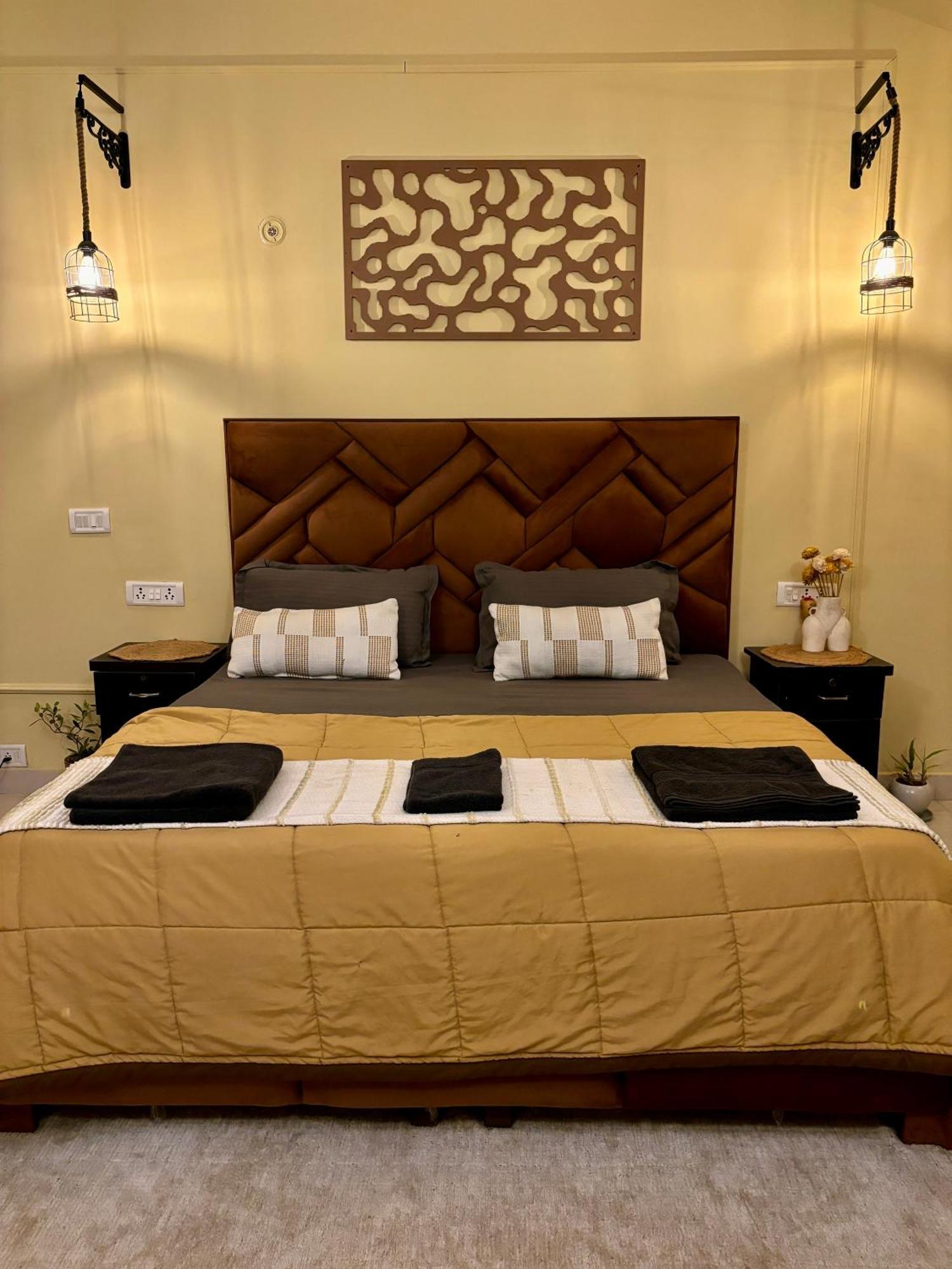 Atharva'S Homestay By Goaround Homes - Nehru Enclave Metro, South Delhi New Delhi Ngoại thất bức ảnh