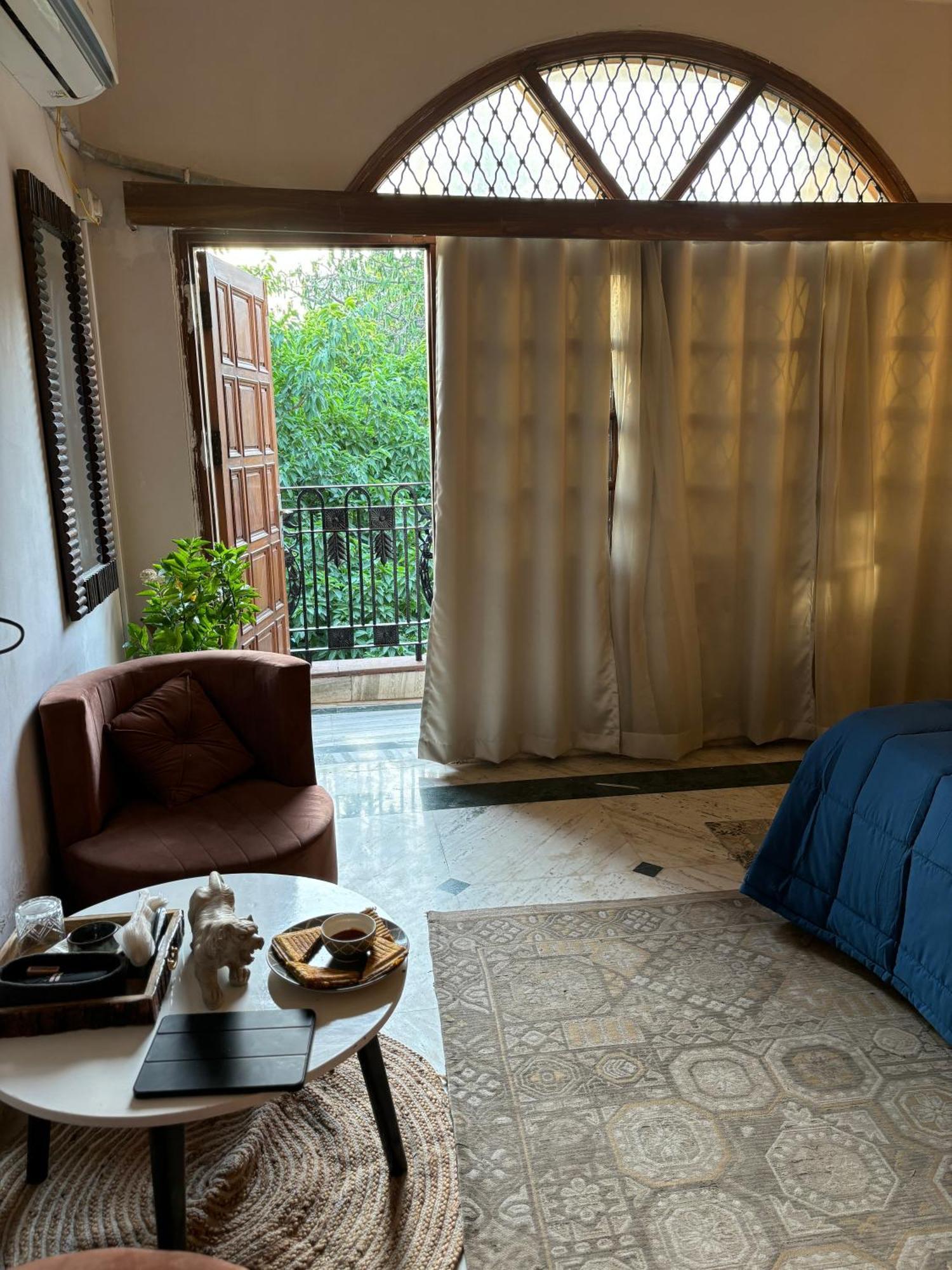 Atharva'S Homestay By Goaround Homes - Nehru Enclave Metro, South Delhi New Delhi Ngoại thất bức ảnh