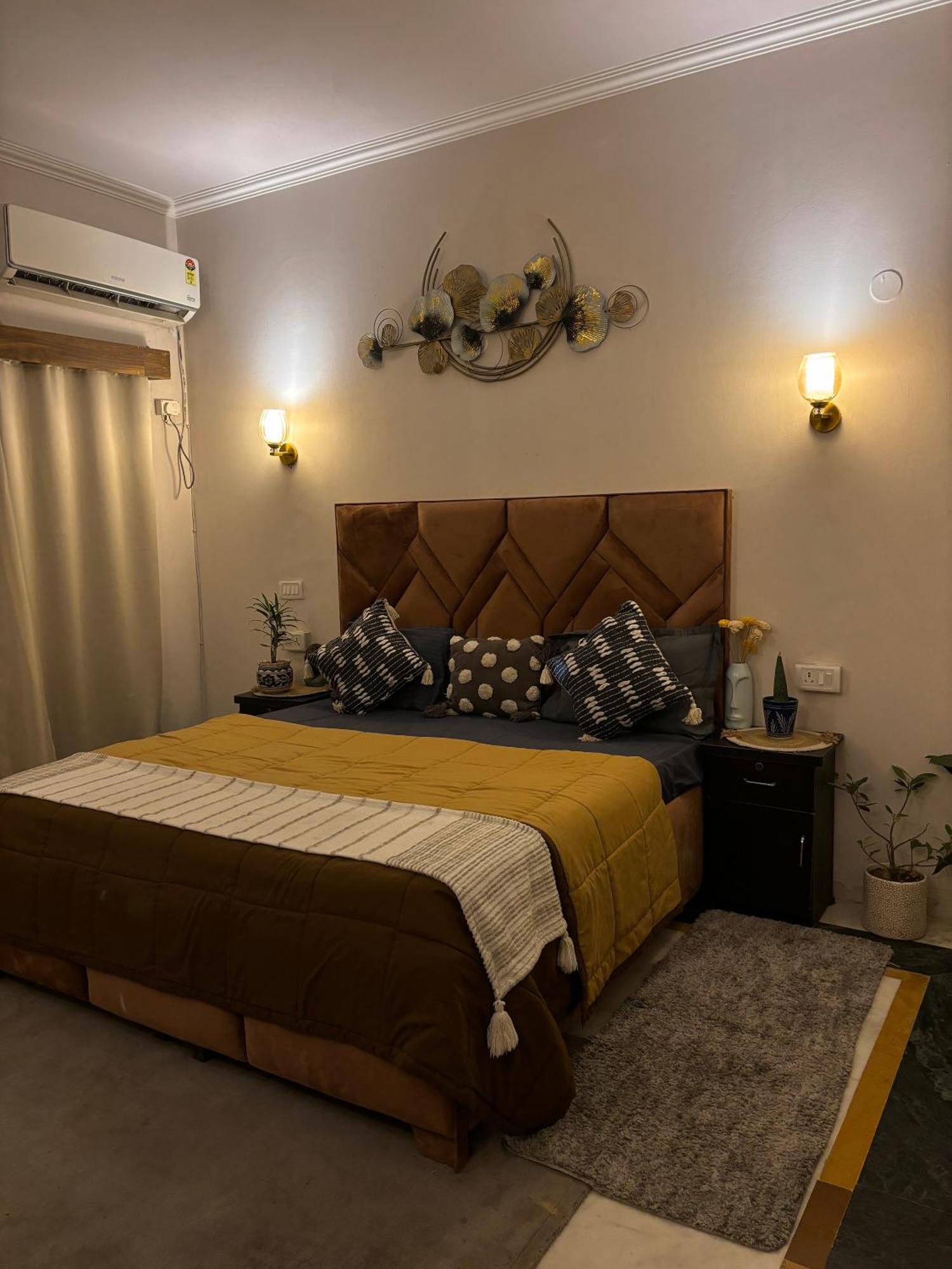 Atharva'S Homestay By Goaround Homes - Nehru Enclave Metro, South Delhi New Delhi Ngoại thất bức ảnh