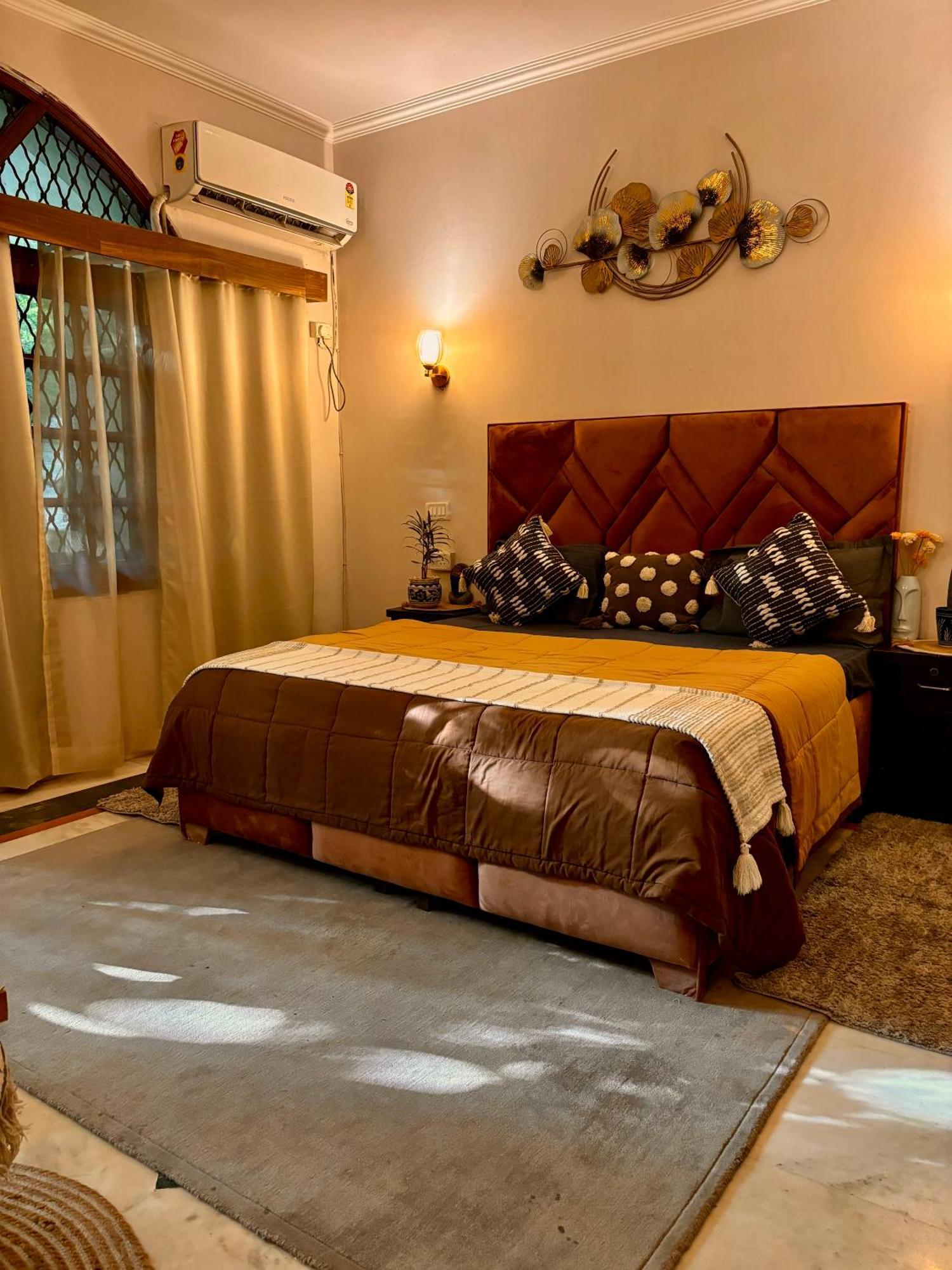 Atharva'S Homestay By Goaround Homes - Nehru Enclave Metro, South Delhi New Delhi Ngoại thất bức ảnh