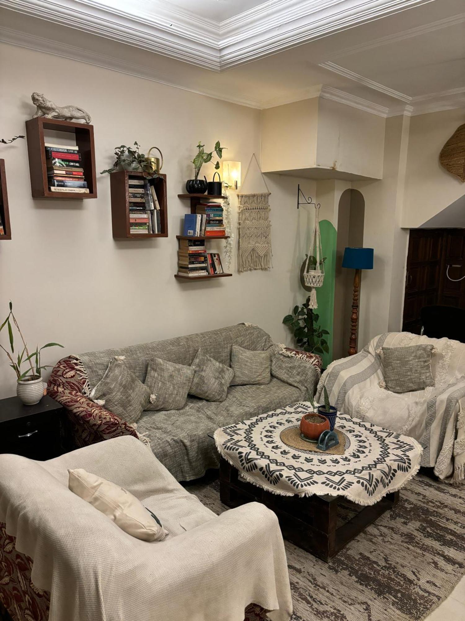 Atharva'S Homestay By Goaround Homes - Nehru Enclave Metro, South Delhi New Delhi Ngoại thất bức ảnh