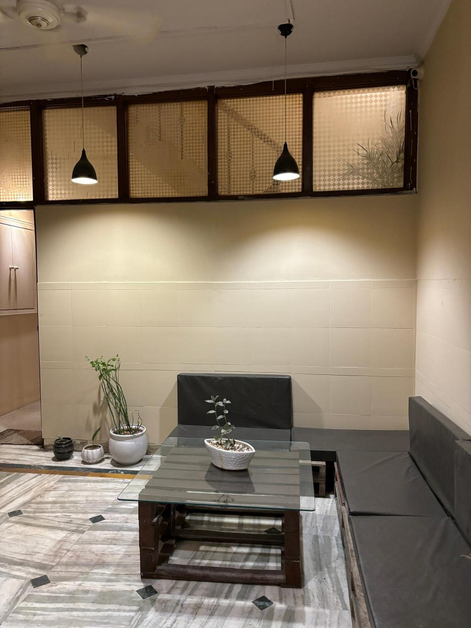 Atharva'S Homestay By Goaround Homes - Nehru Enclave Metro, South Delhi New Delhi Ngoại thất bức ảnh