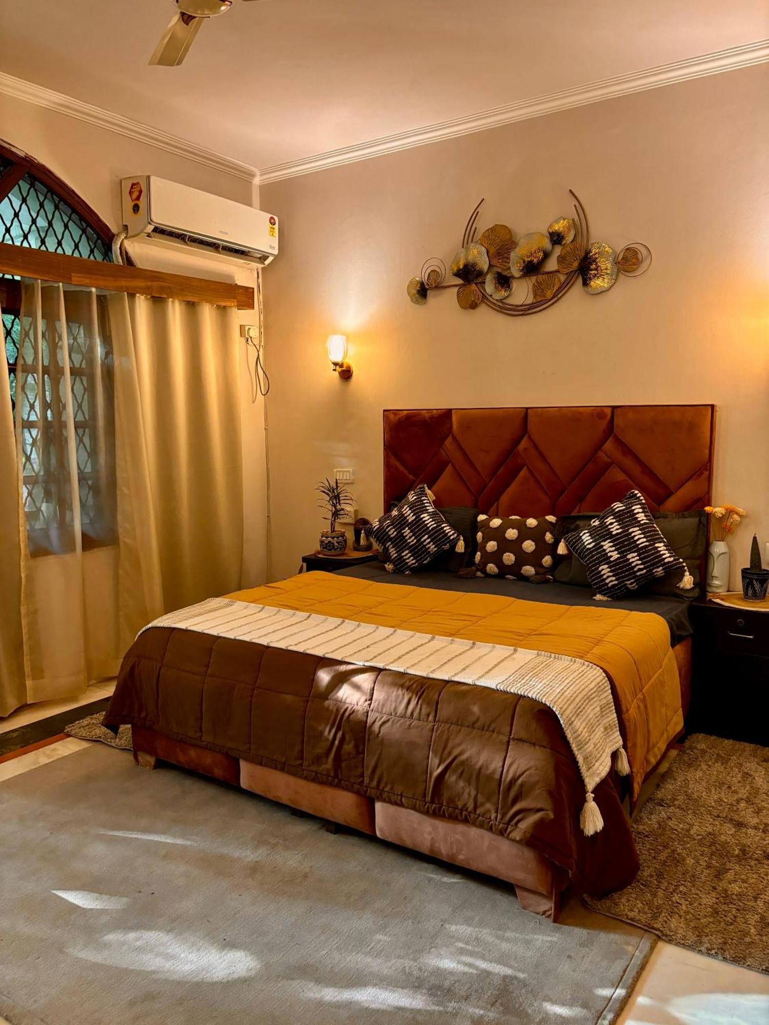 Atharva'S Homestay By Goaround Homes - Nehru Enclave Metro, South Delhi New Delhi Ngoại thất bức ảnh