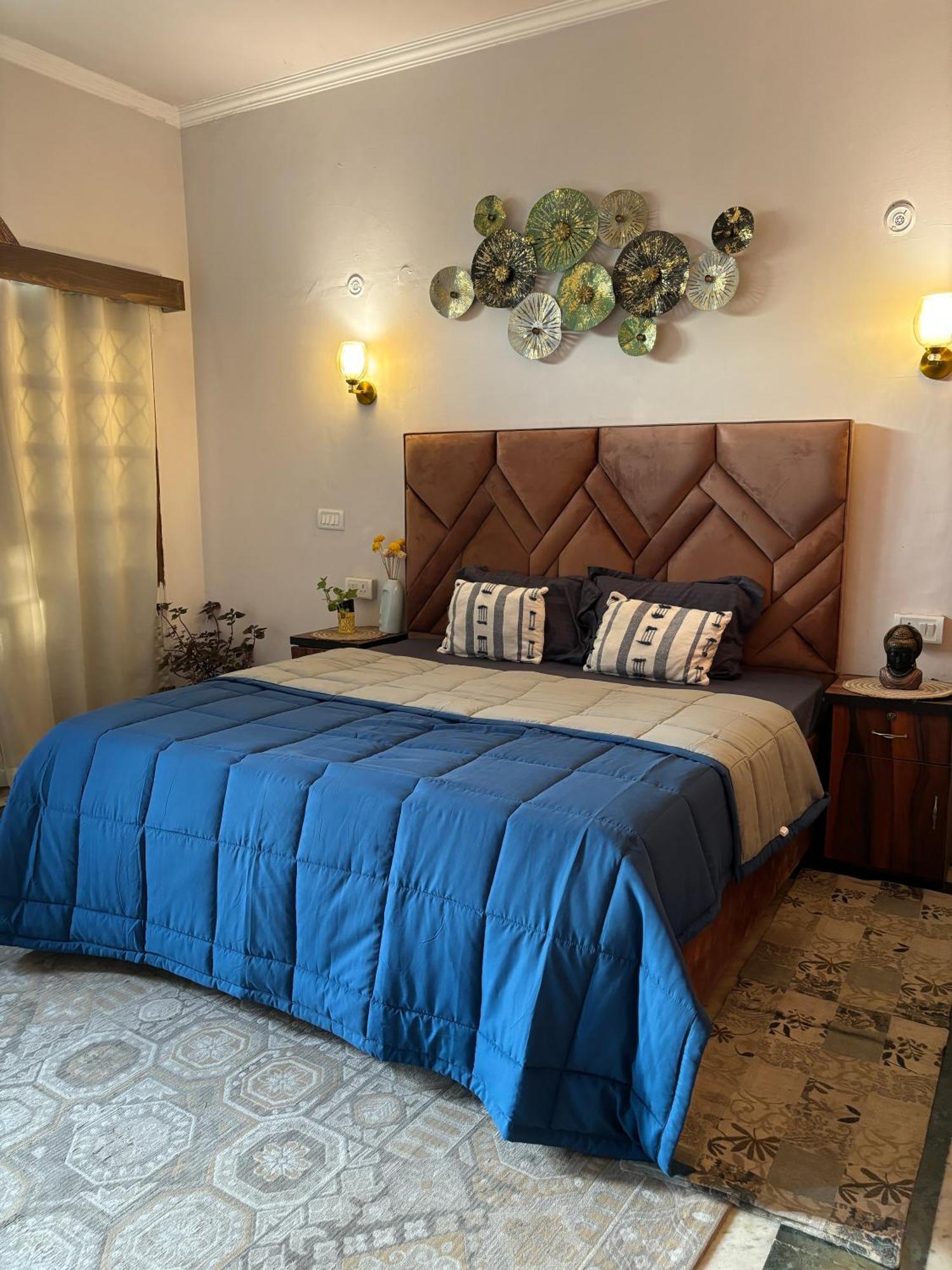 Atharva'S Homestay By Goaround Homes - Nehru Enclave Metro, South Delhi New Delhi Ngoại thất bức ảnh